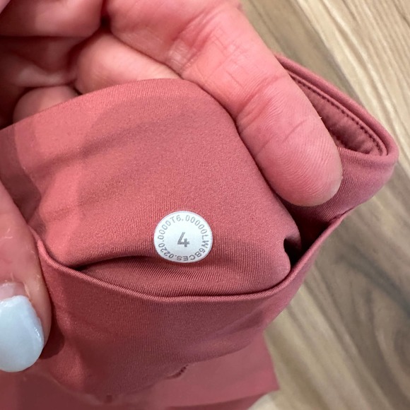 Lululemon Fast & Free Crop 21" Elite - Cherry Tint - Size 4 - Picture 4 of 5